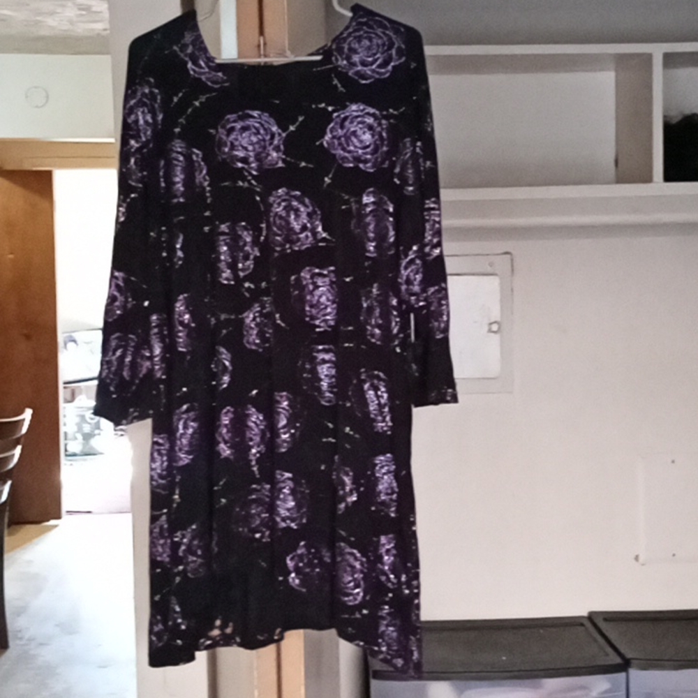 Beautiful Purple Rose Dress By Sanctuarie Designs(Size 1X/2X)